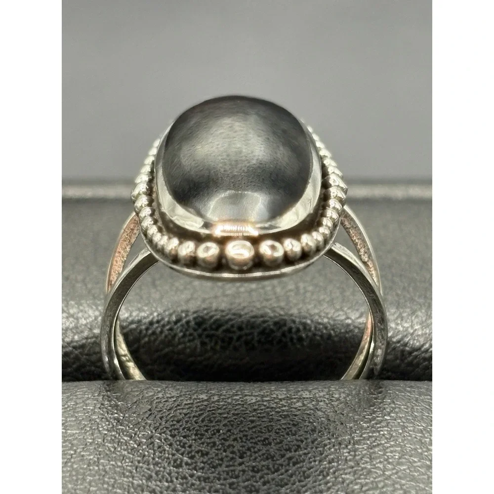 New Condition Sterling Silver Onyx Oblong Ring Size 7 E6